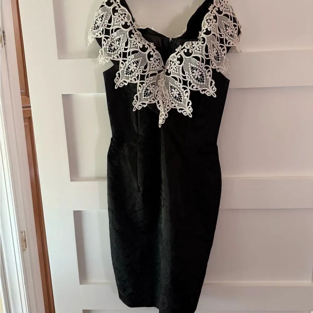 Vintage Scott McClintock Elegant Black Dress classic White Lace Detail 10